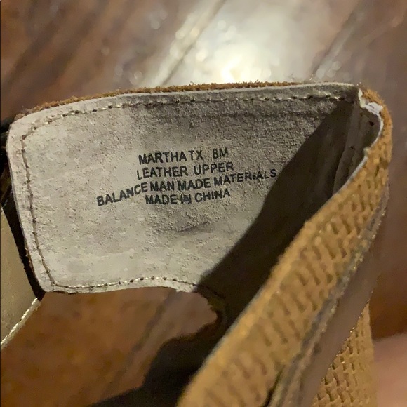 OTBT sandals size 8 - Picture 4 of 5